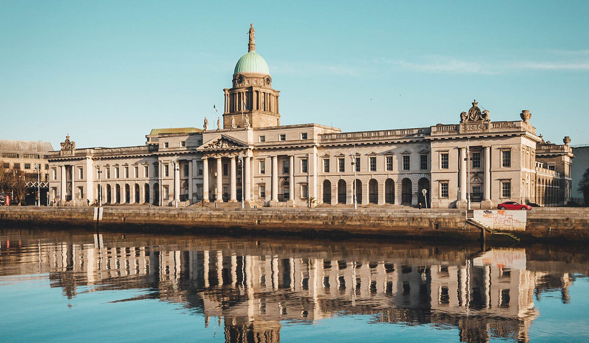 A photo of the Irish Parliament building