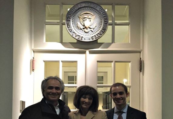 John Dautzenberg, former CPOL student and current legislative assistant in the White House Office of Legislative Affairs, with the Off-campus Director Diana Rich and her husband Santiago Rich standing in the entrance of the West Wing.